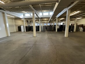 323 Edwin St, Winnipeg, MB à louer Photo intérieure- Image 1 de 5