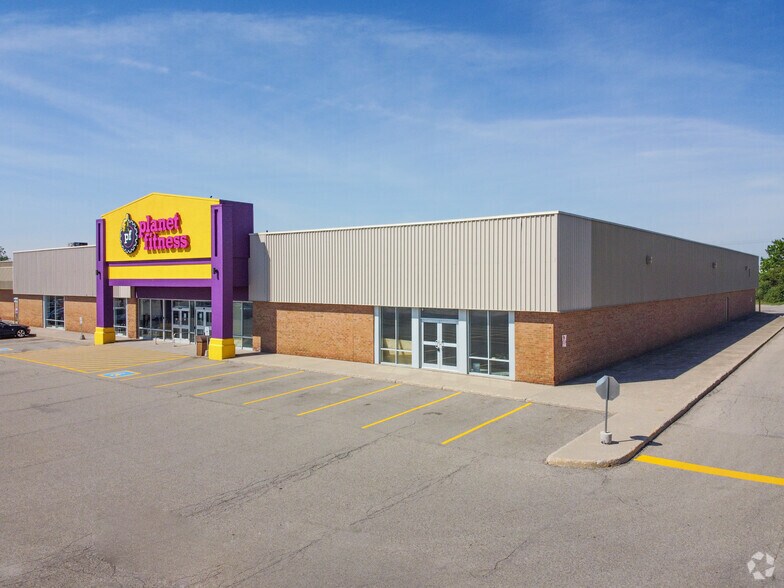 480 Hespeler Rd, Cambridge, ON à louer - Photo du bâtiment - Image 3 de 5