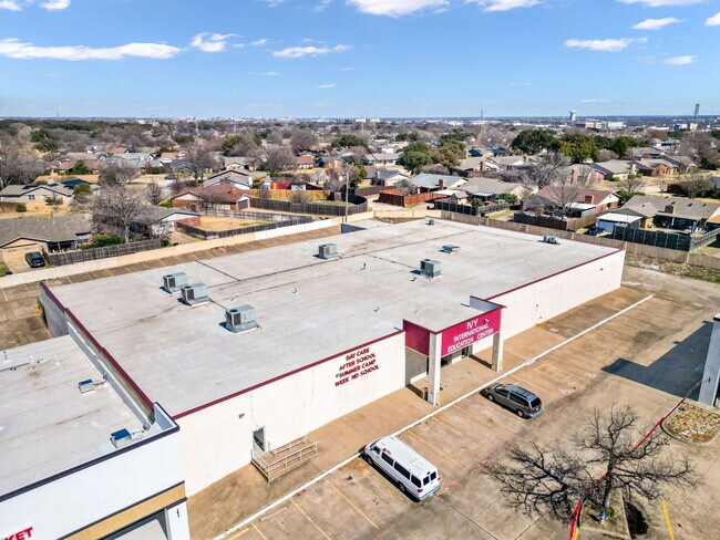 More details for 903 W Parker Rd, Plano, TX - Specialty for Sale