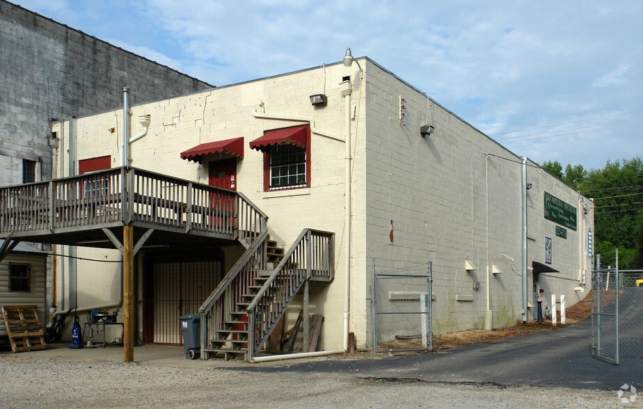 525 Gillespie St, Fayetteville, NC for sale - Building Photo - Image 2 of 30