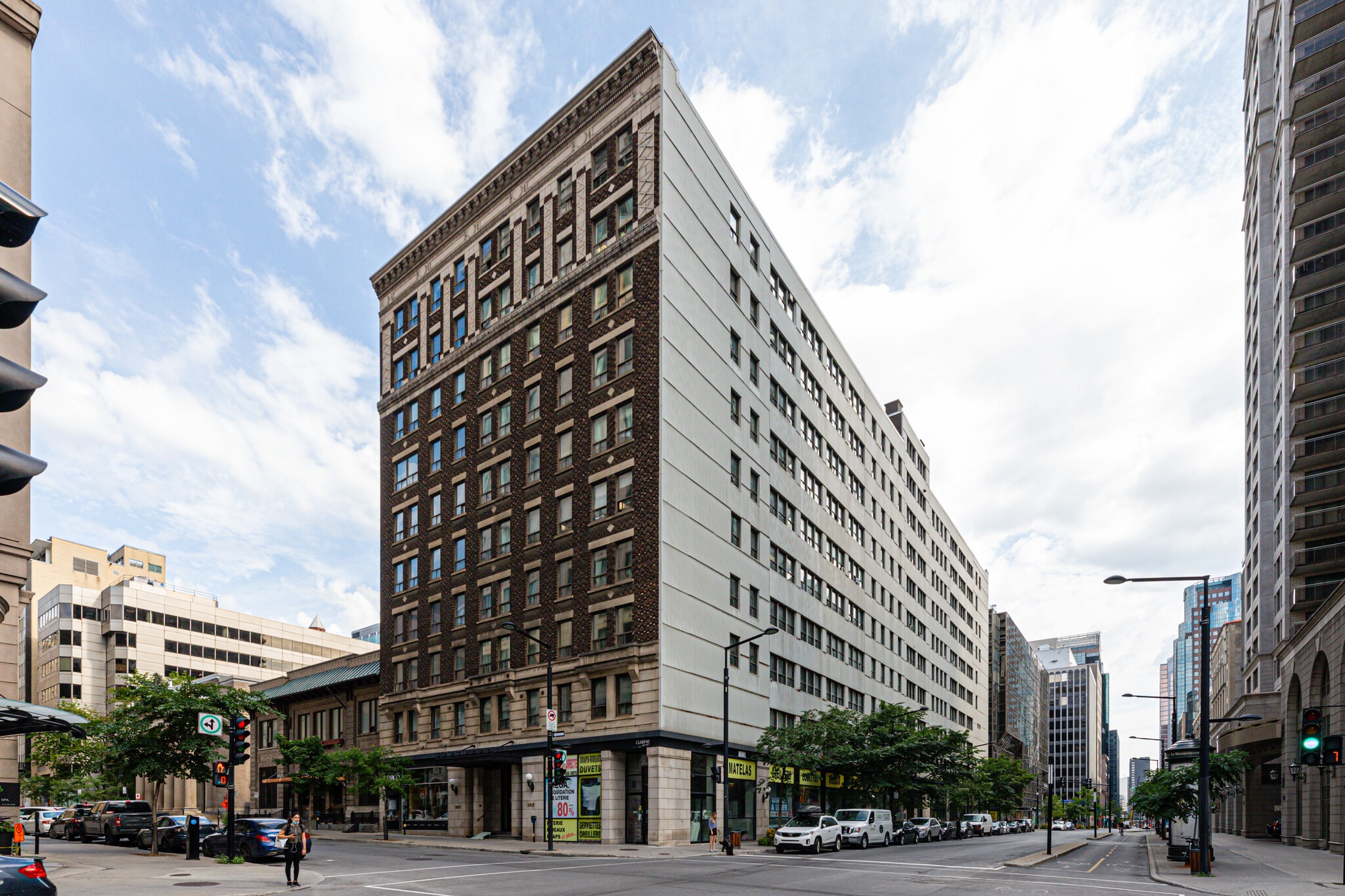 2015 Rue Drummond, Montréal, QC à louer Photo du bâtiment- Image 1 de 5
