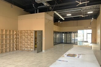 1100-1148 Douglas Rd, Oswego, IL à louer Photo intérieure- Image 1 de 4