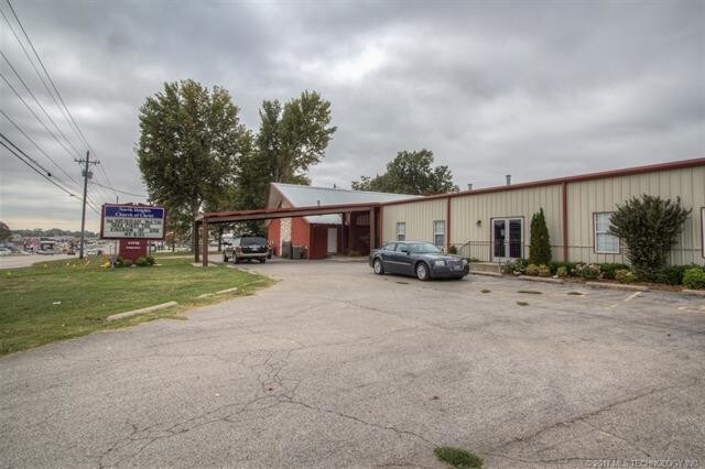 11710 S Memorial Dr, Bixby, OK à vendre - Photo du bâtiment - Image 2 de 8