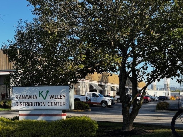 4200 1st Ave, Nitro, WV à louer Photo du bâtiment- Image 1 de 25