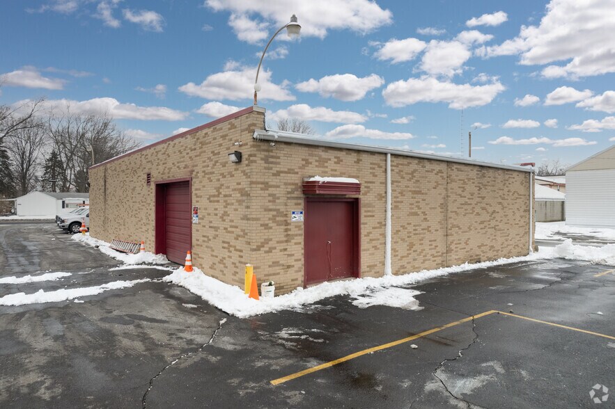 3347 Mcgregor Ln, Toledo, OH à vendre - Photo du bâtiment - Image 3 de 13
