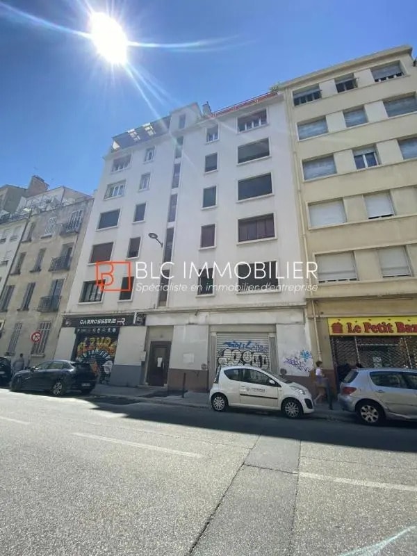 Retail in Marseille for lease Building Photo- Image 1 of 10