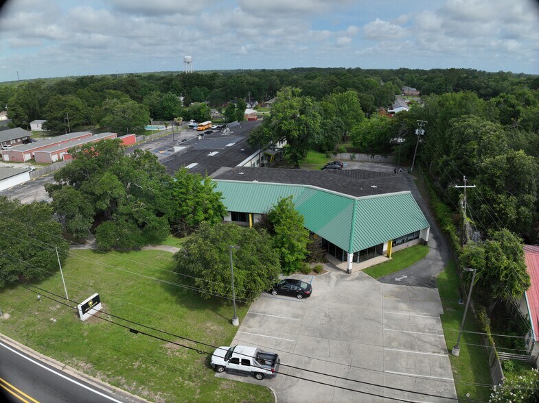 522 E Railroad St, Long Beach, MS à vendre - Communauté Matterport - Image 3 de 24
