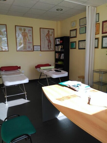 Retail in Cáceres for sale - Building Photo - Image 1 of 6