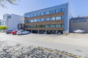 The Fisheries Bldg at Salmon Bay - Services immobiliers commerciaux