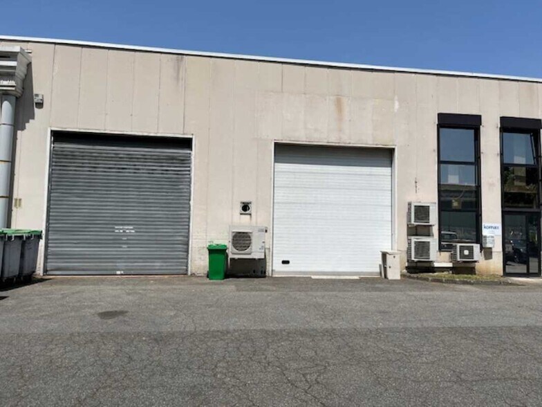 Flex in Toulouse for lease - Building Photo - Image 3 of 12