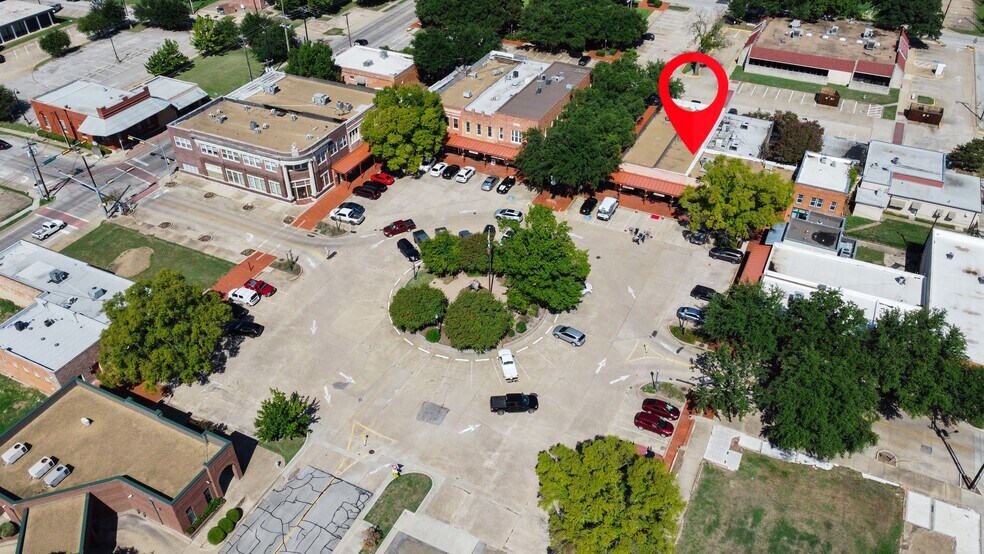 189 Historic Town Sq, Lancaster, TX à vendre - Photo du bâtiment - Image 2 de 30