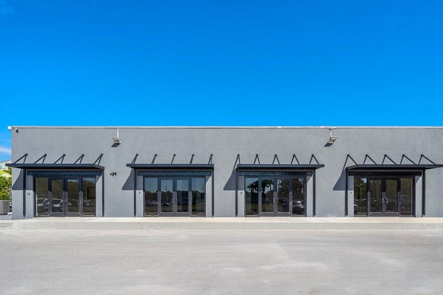 1930 N 30th Rd, Hollywood, FL for lease - Building Photo - Image 2 of 13