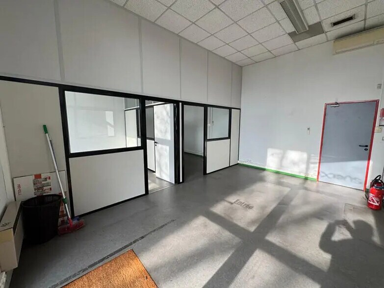 Office in Labège for lease - Interior Photo - Image 3 of 4
