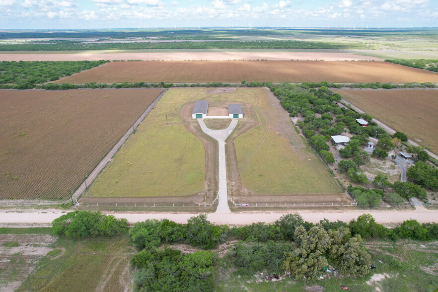 27178 San Roman Rd, Bayview, TX à vendre - Photo du b timent - Image 3 de 17