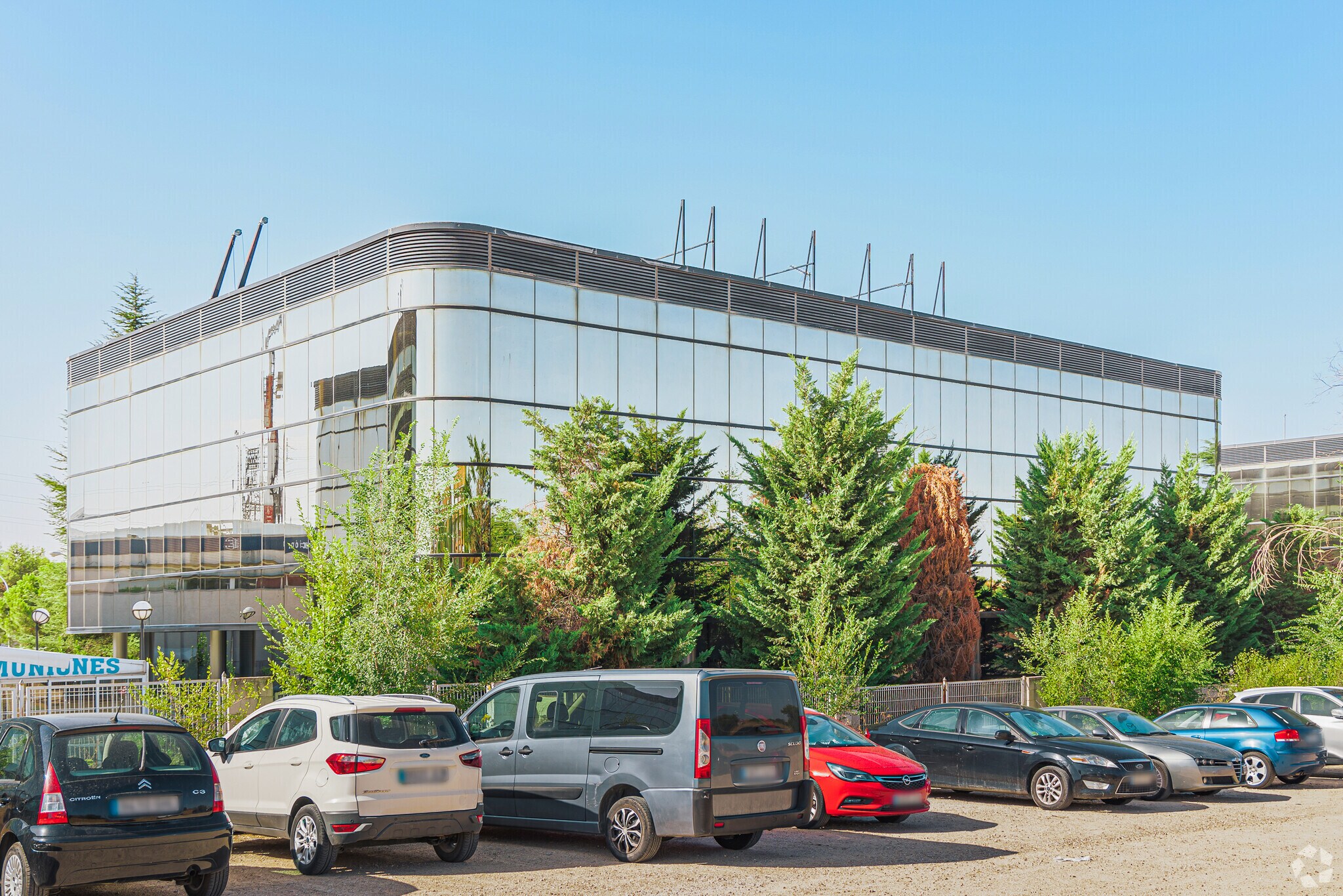 Office in Villaviciosa de Odón, Madrid for lease Primary Photo- Image 1 of 20