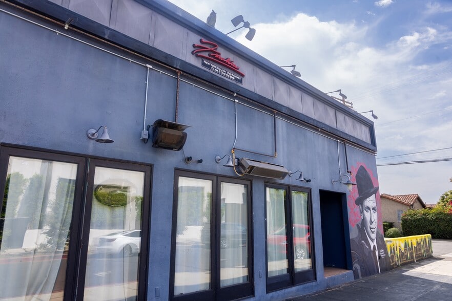 7224-7228 Melrose Ave, Los Angeles, CA for lease - Building Photo - Image 3 of 24