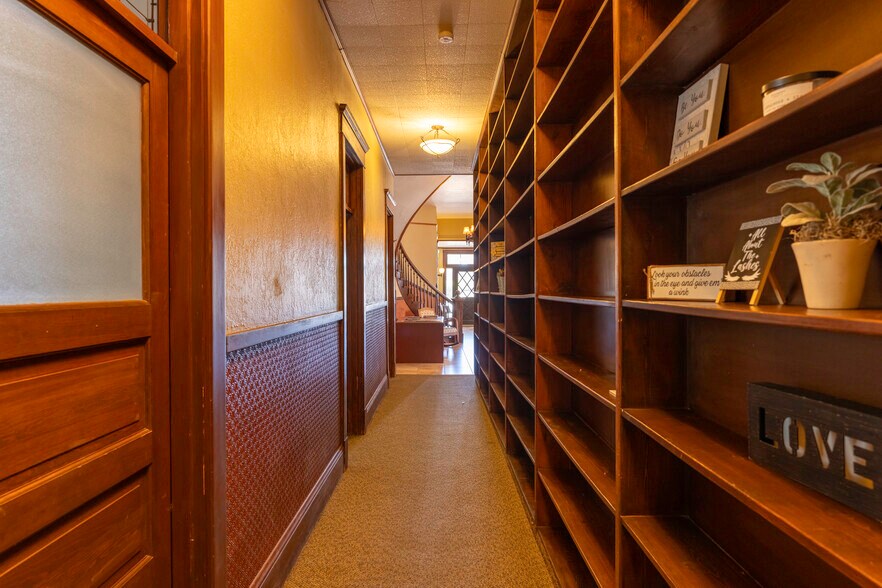 1 E Apache St, Wickenburg, AZ à vendre - Photo intérieure - Image 3 de 37