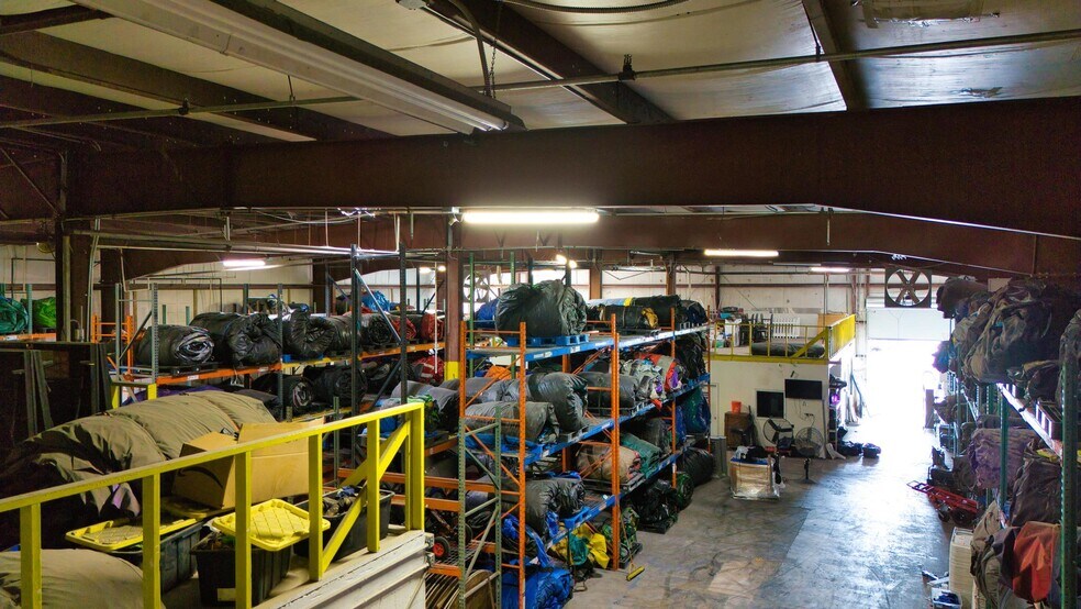 13050 NW 43rd Ave, Opa Locka, FL à louer - Photo du bâtiment - Image 3 de 25