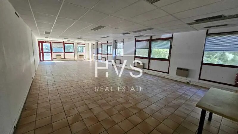 Office in Meyreuil for lease Building Photo- Image 1 of 8