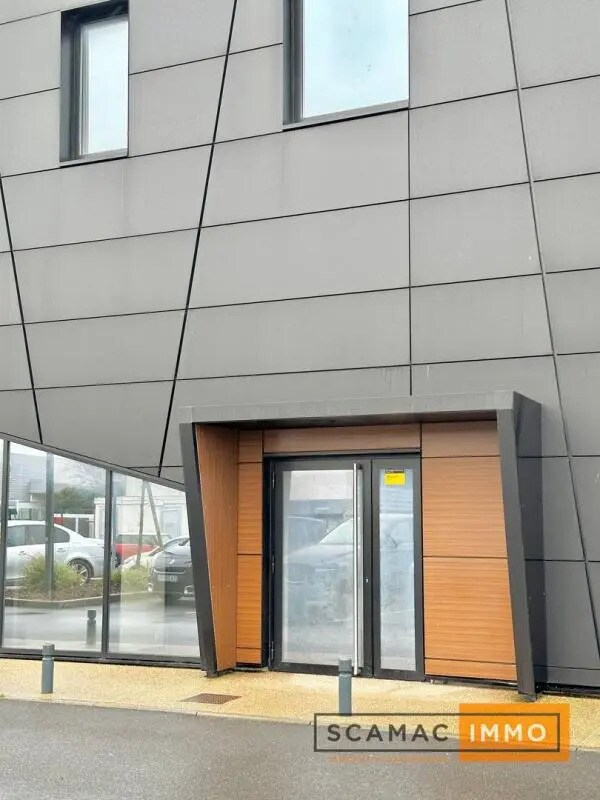 Bureau dans Bonneuil-sur-Marne à louer Photo du bâtiment- Image 1 de 2