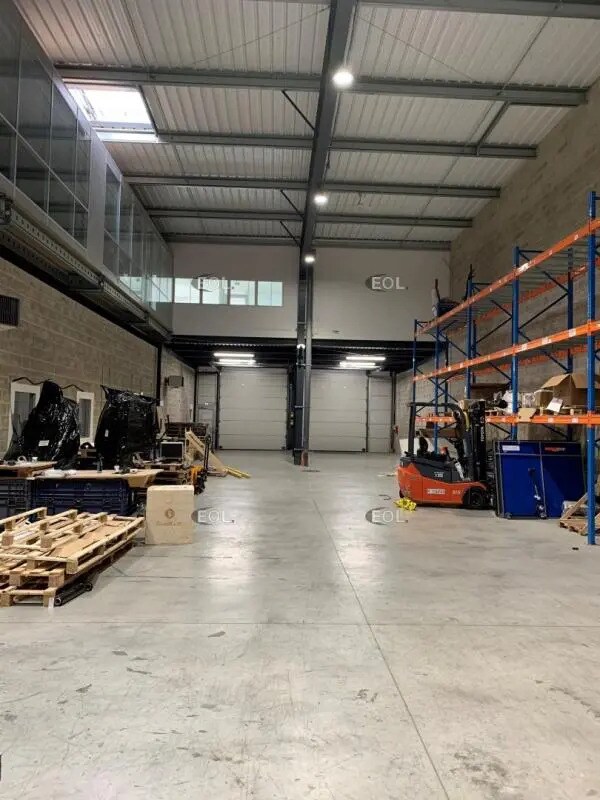 Local d'activités dans Collégien à vendre Photo intérieure- Image 1 de 10