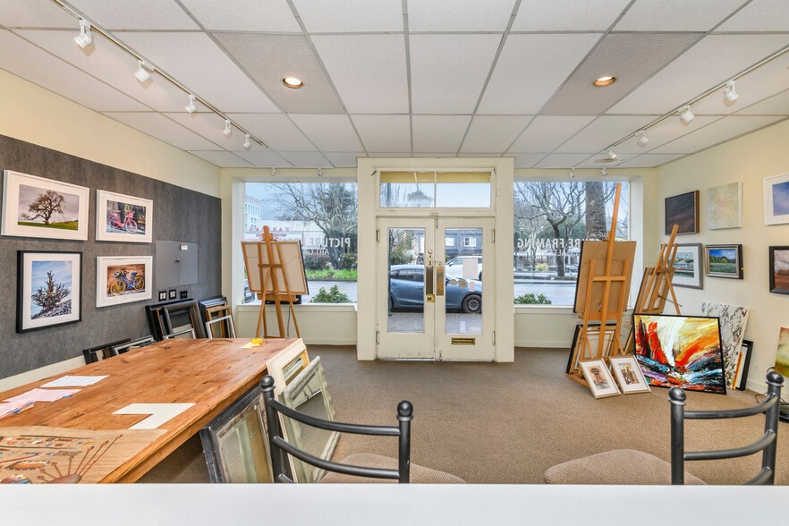 1824 Sir Francis Drake Blvd, Fairfax, CA for sale - Interior Photo - Image 3 of 17