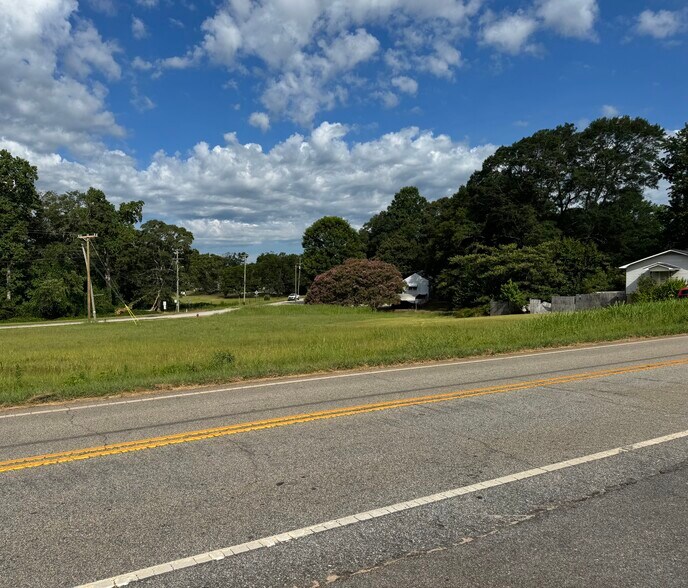 360 Old Woodruff Rd, Greer, SC à vendre - Photo du bâtiment - Image 2 de 5