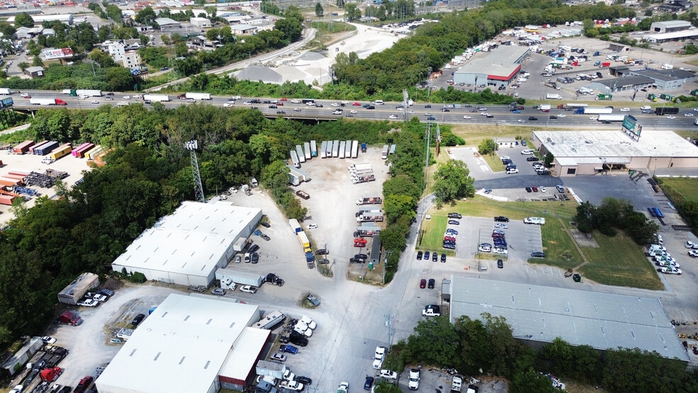 550 Expressway Park Dr, Nashville, TN à vendre - Photo du bâtiment - Image 3 de 4