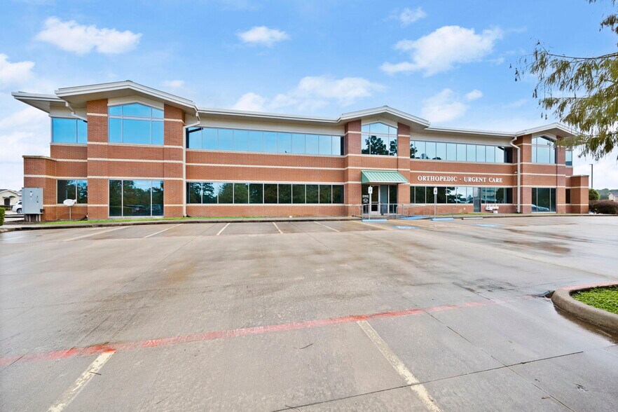 403 Ogletree Dr, Livingston, TX à louer - Photo du bâtiment - Image 3 de 24