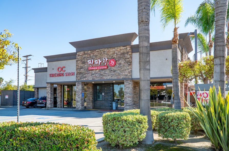6242 Beach Blvd, Buena Park, CA for sale - Building Photo - Image 2 of 5