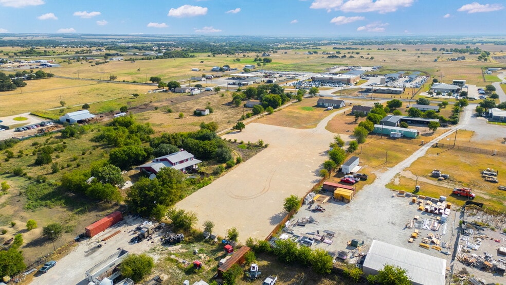 3464 County Road 100, Hutto, TX for lease - Building Photo - Image 1 of 14