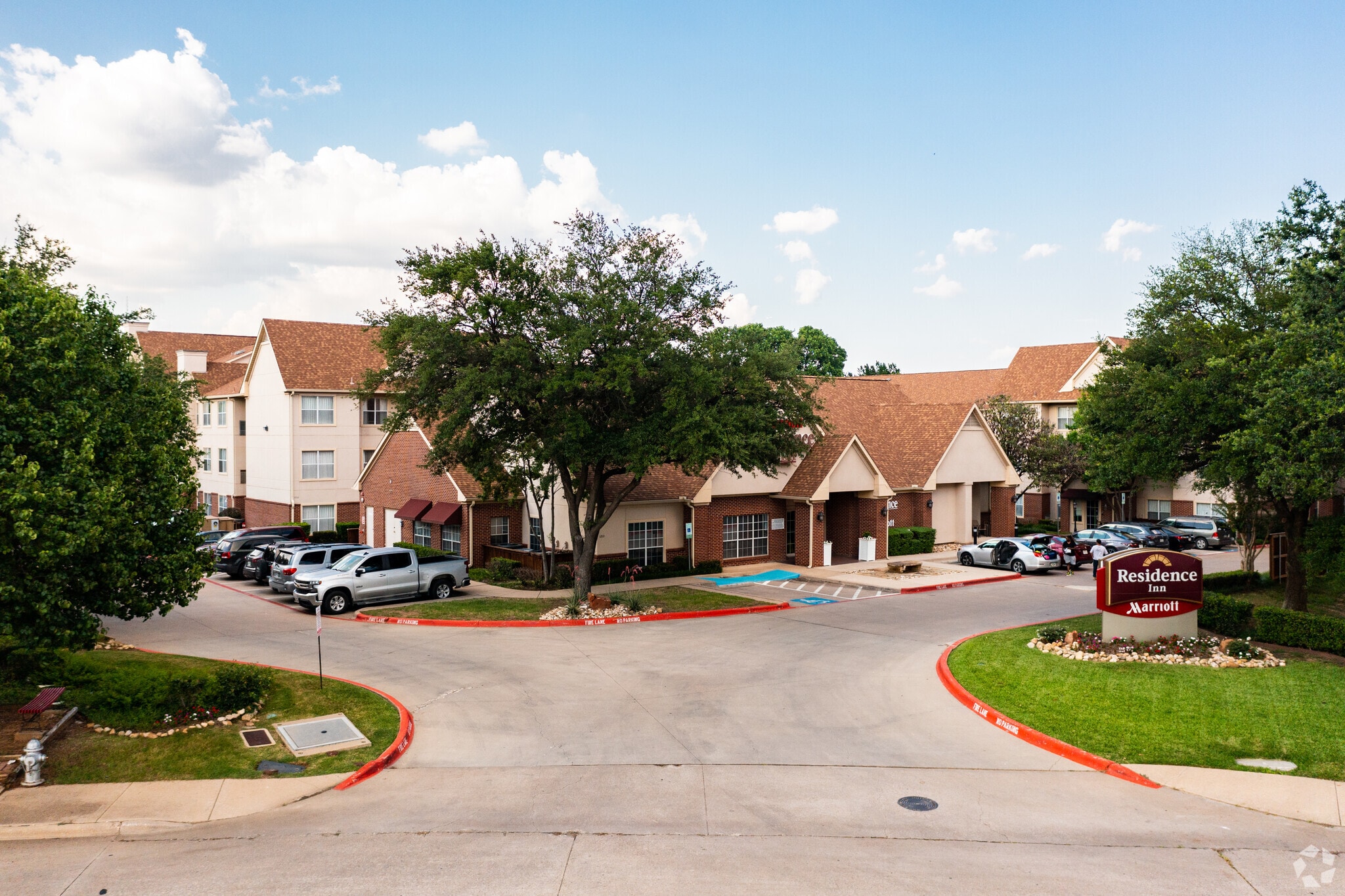 1050 Brookhollow Plaza Dr, Arlington, TX à vendre Photo principale- Image 1 de 5