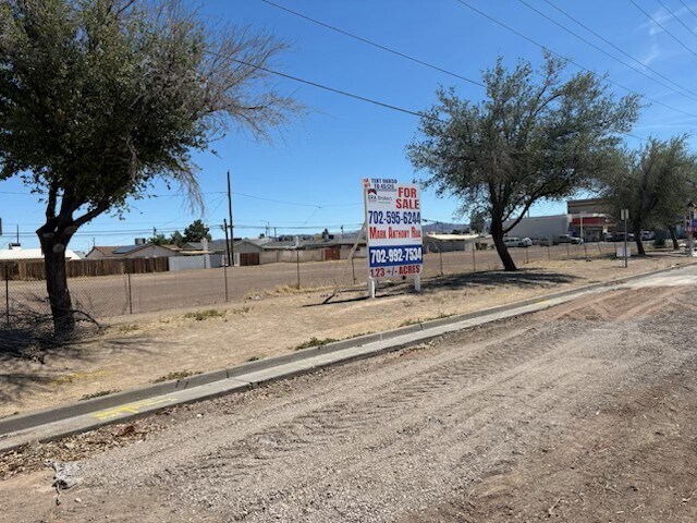 1400 N Boulder Hwy, Henderson, NV à vendre - Photo du bâtiment - Image 3 de 26