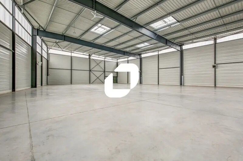 Flex in Stains for lease - Building Photo - Image 3 of 30