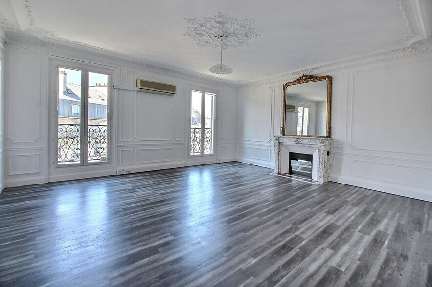 66 Rue La Fayette, Paris à louer - Photo du bâtiment - Image 3 de 19