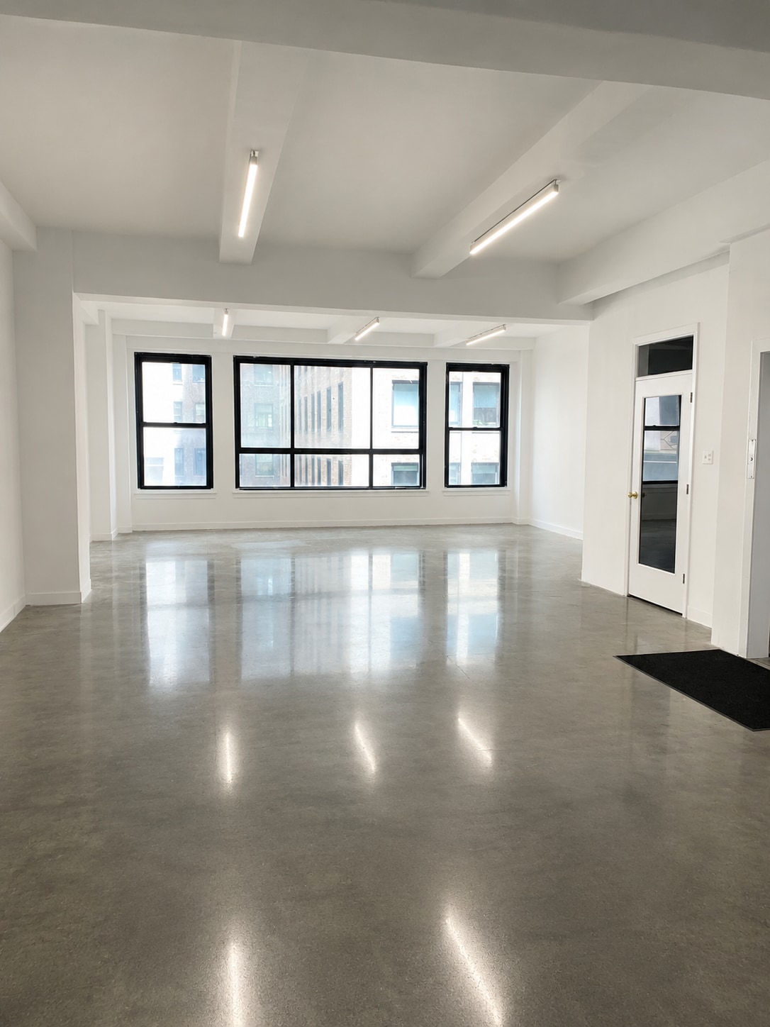 20 E 49th St, New York, NY for lease Interior Photo- Image 1 of 2
