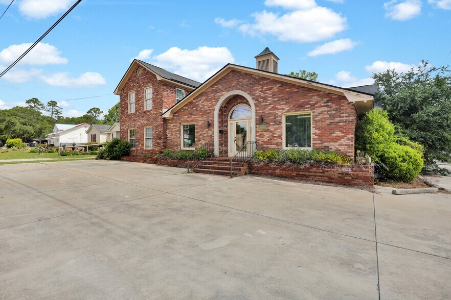 834 E Northside Dr, Statesboro, GA à louer - Photo du bâtiment - Image 3 de 14