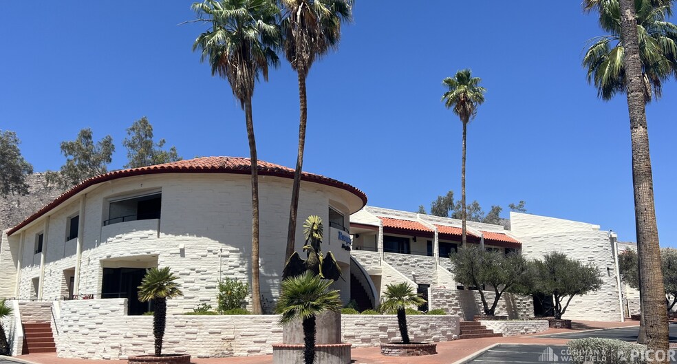 6262 N Swan Rd, Tucson, AZ à louer - Photo du bâtiment - Image 2 de 4