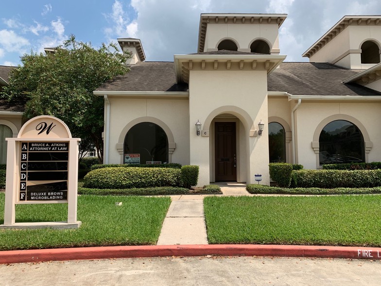 12826 Willow Centre Dr, Houston, TX for sale - Building Photo - Image 1 of 1