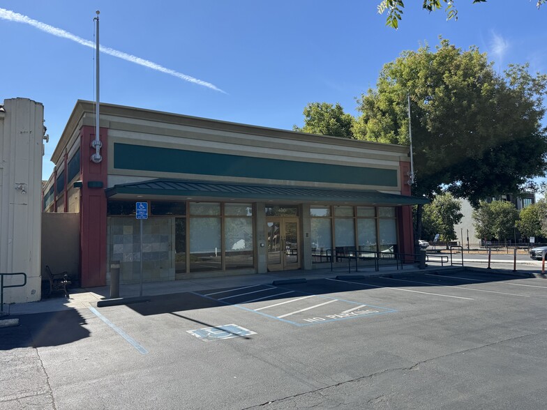 400 S San Antonio Rd, Los Altos, CA for lease - Building Photo - Image 1 of 1