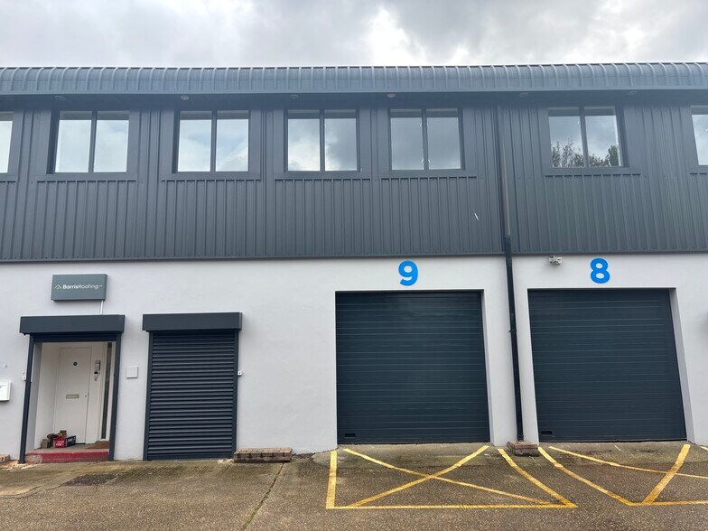 131 Aurelia Rd, Croydon à louer - Photo du bâtiment - Image 2 de 8