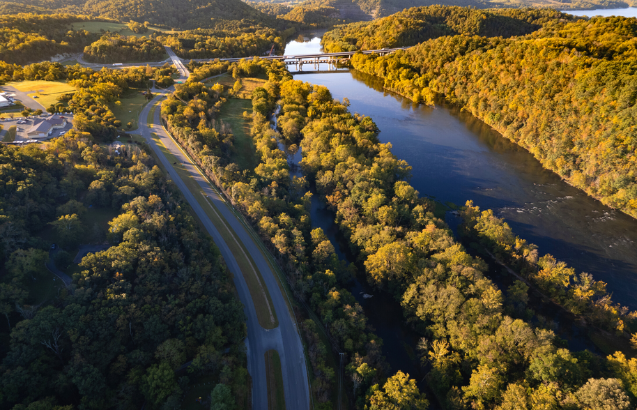 3080 Little River Dam, Radford, VA à vendre - Photo du bâtiment - Image 1 de 1