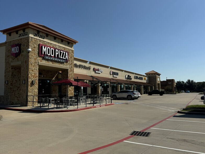 20212 Champion Forest Dr, Spring, TX for lease - Building Photo - Image 1 of 1