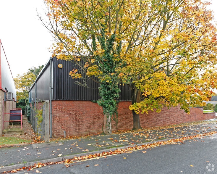 32-35 Little End Rd, Eaton Socon à louer - Photo du bâtiment - Image 2 de 2