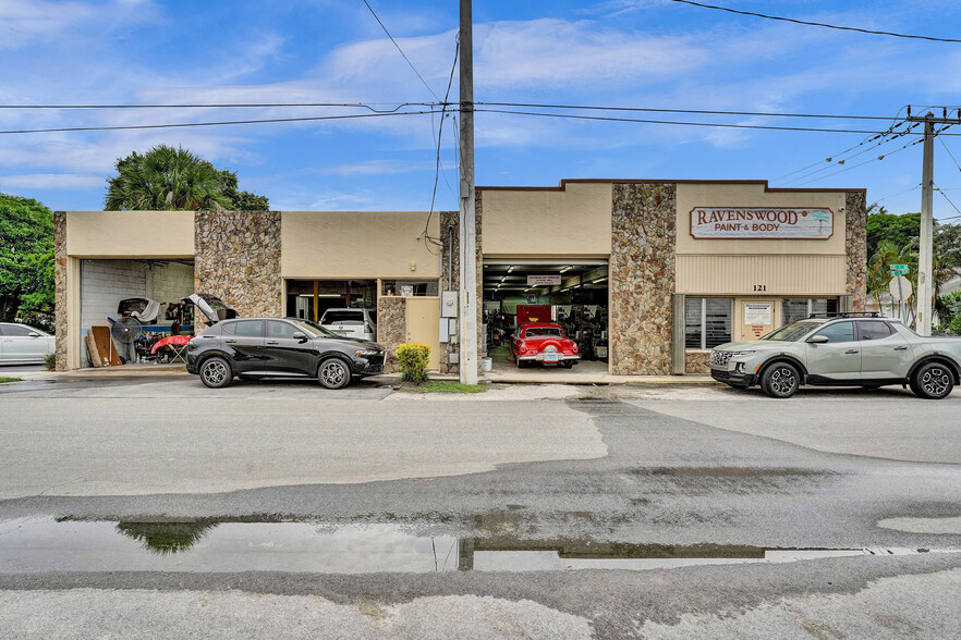 121 SE 1st Ave, Dania Beach, FL for lease - Building Photo - Image 1 of 46