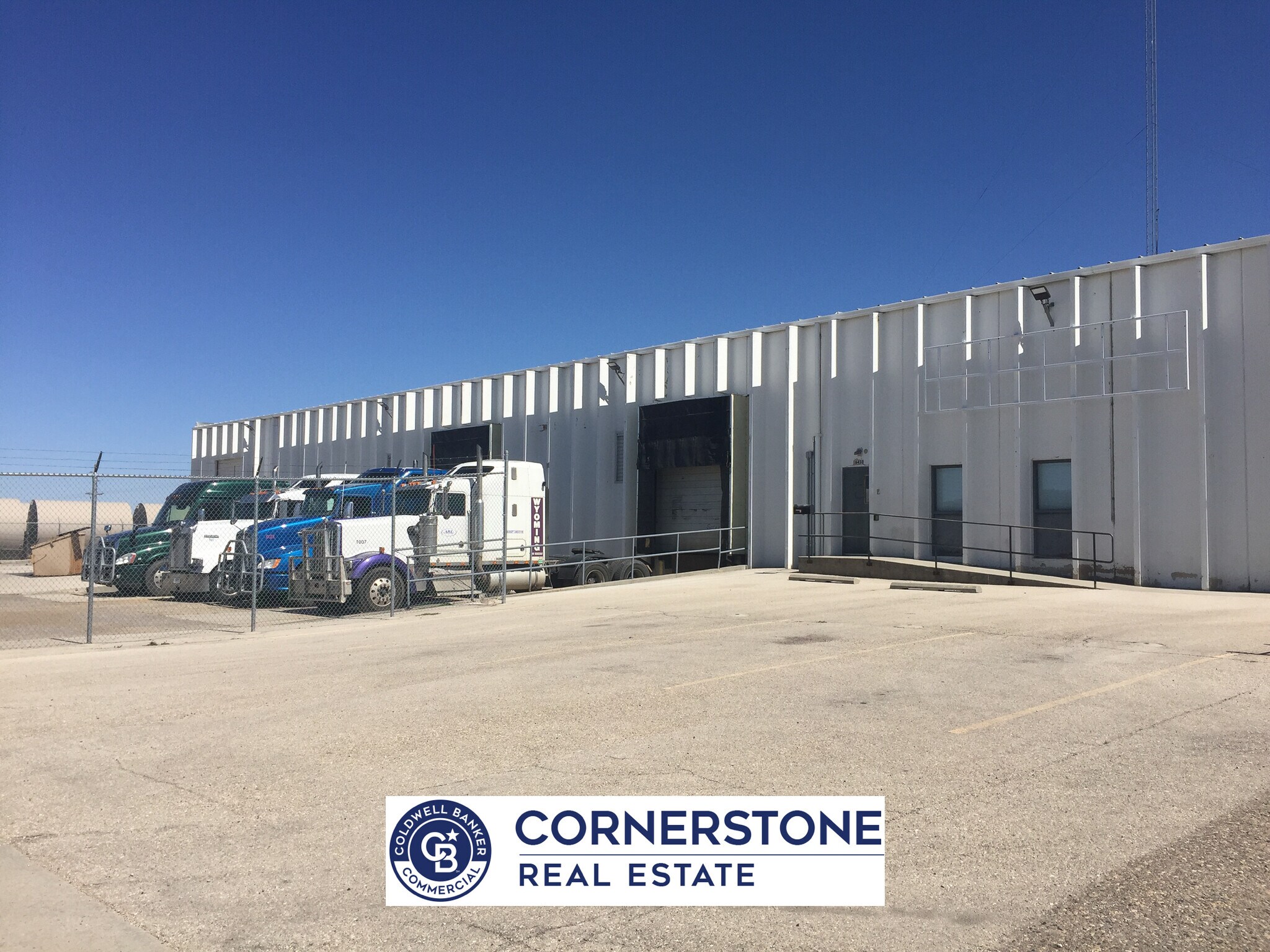 6450 E Yellowstone Hwy, Evansville, WY à louer Photo du bâtiment- Image 1 de 24