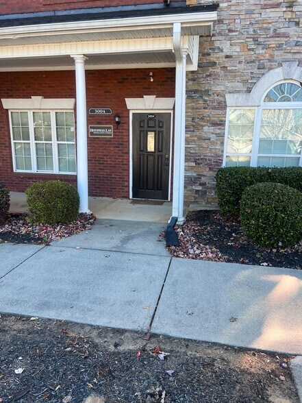 530 Highland Station Dr, Suwanee, GA à louer - Photo du bâtiment - Image 2 de 14