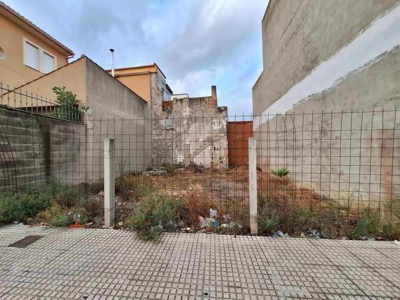 Land in València, Valencia for sale - Primary Photo - Image 1 of 8