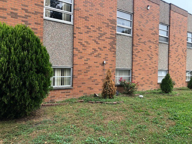 3317 Benson St, Detroit, MI for lease - Building Photo - Image 2 of 8