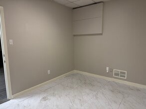 310 Walnut Bend Rd, Cordova, TN for lease Interior Photo- Image 2 of 4